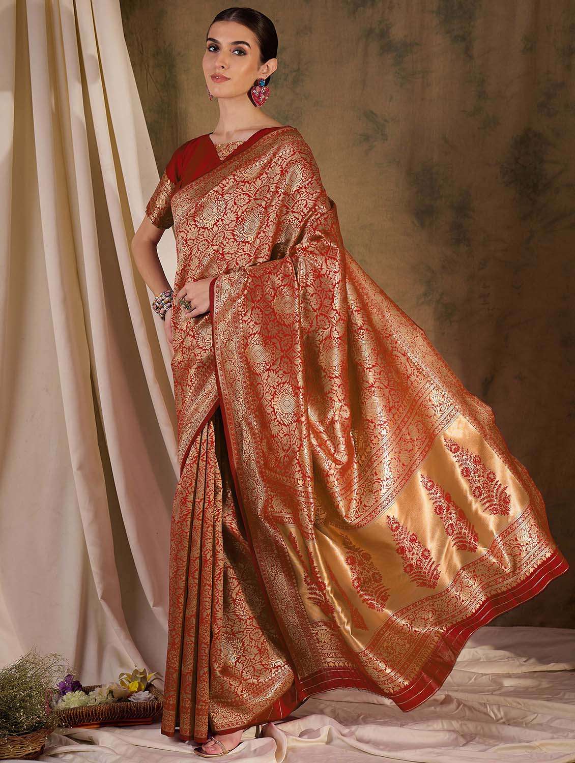 Women Self Design Banarasi Saree With Blouse - 22424693 -  Standard Image - 2