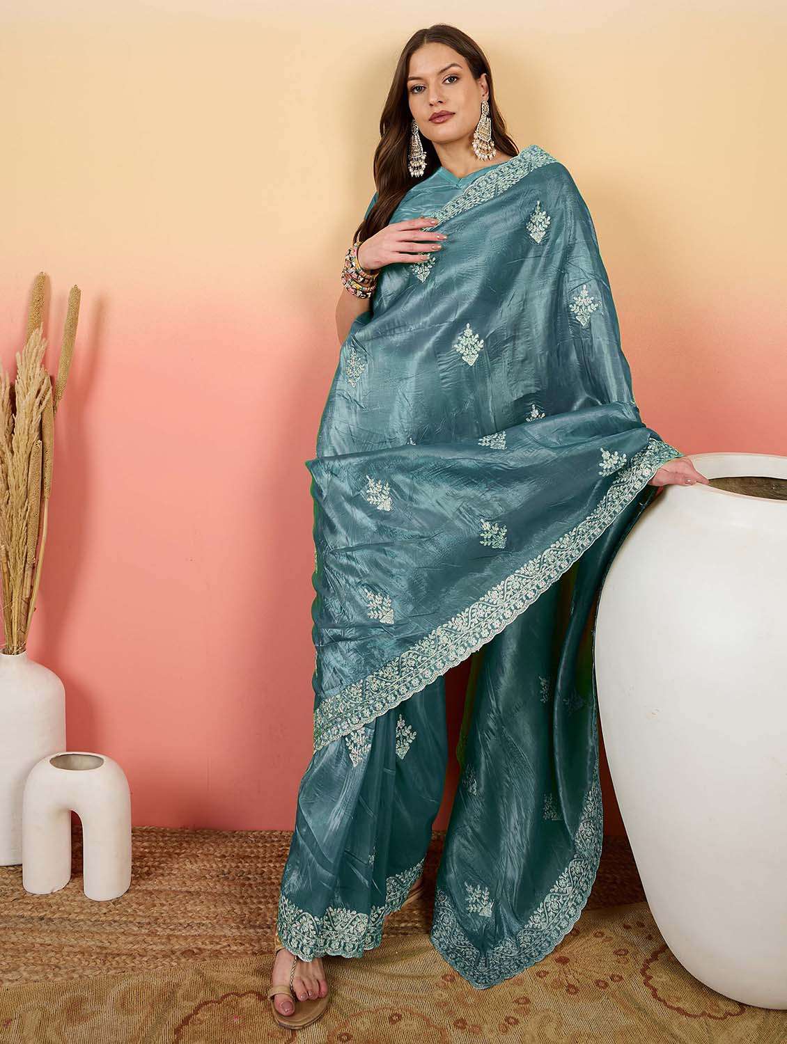 women solid with work embroidered saree with blouse - 22424697 -  Standard Image - 2