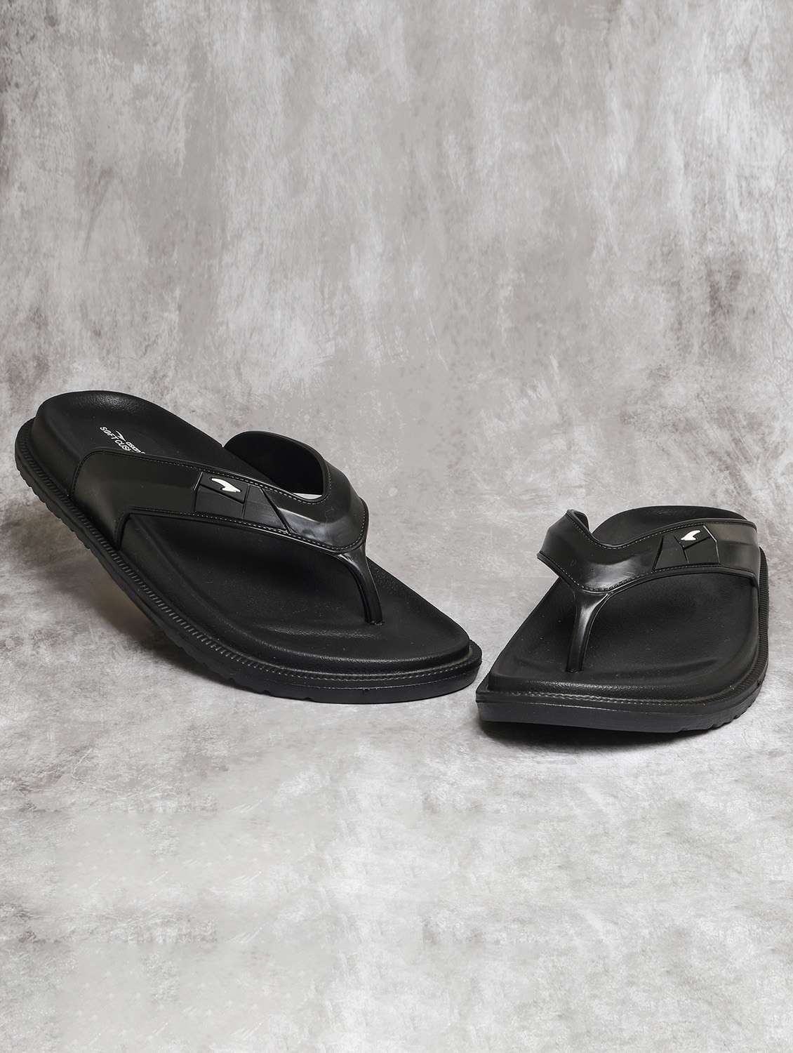 men solid toe seperator slipper