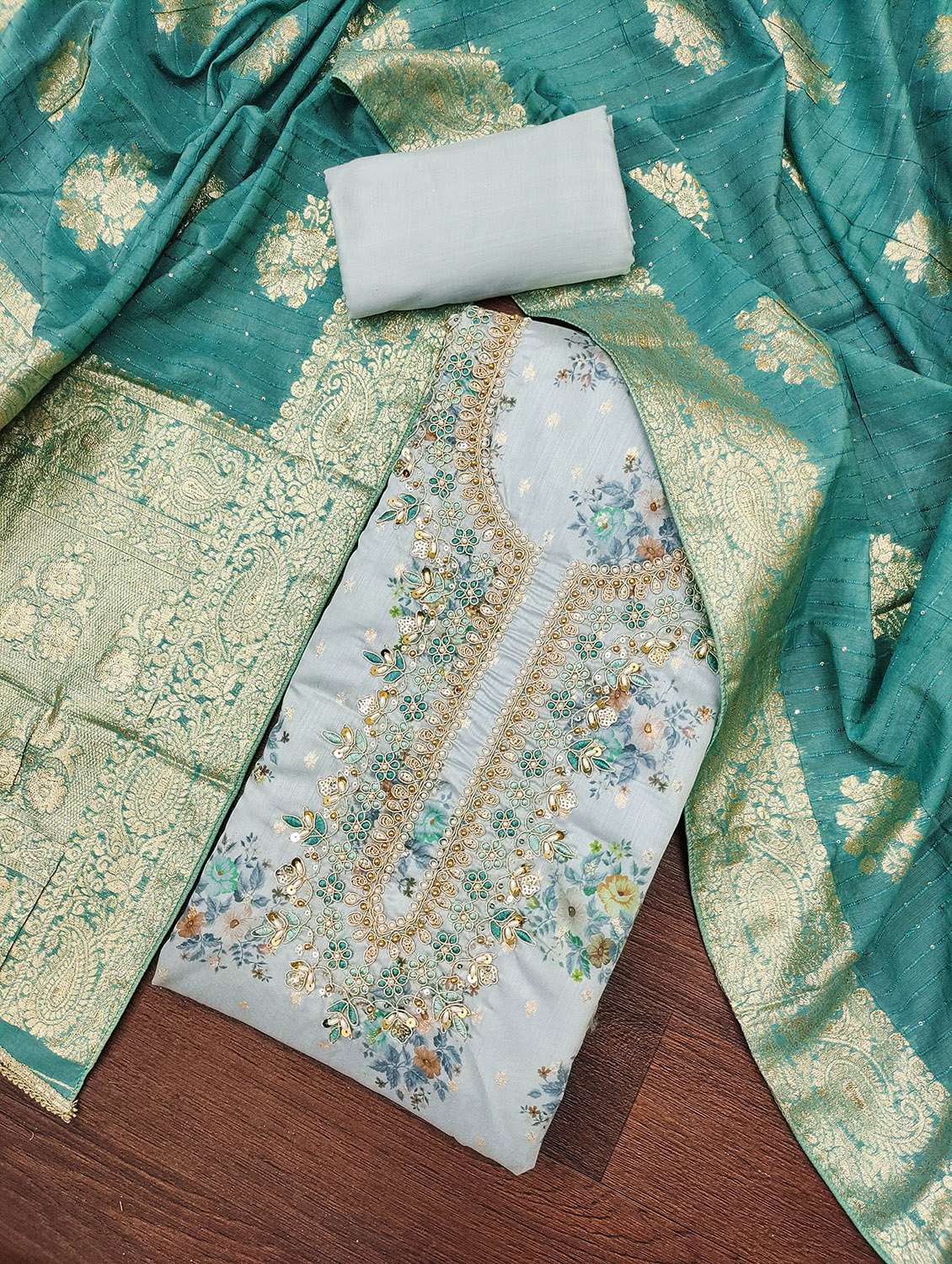 women floral printed unstitched suit set
