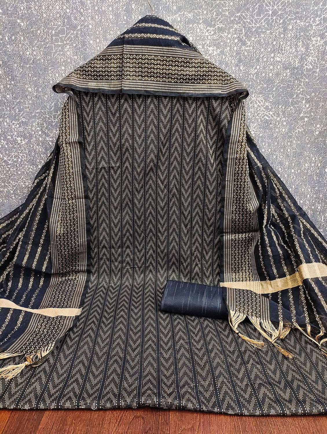 women self design unstitched suit set - 22431420 -  Standard Image - 2