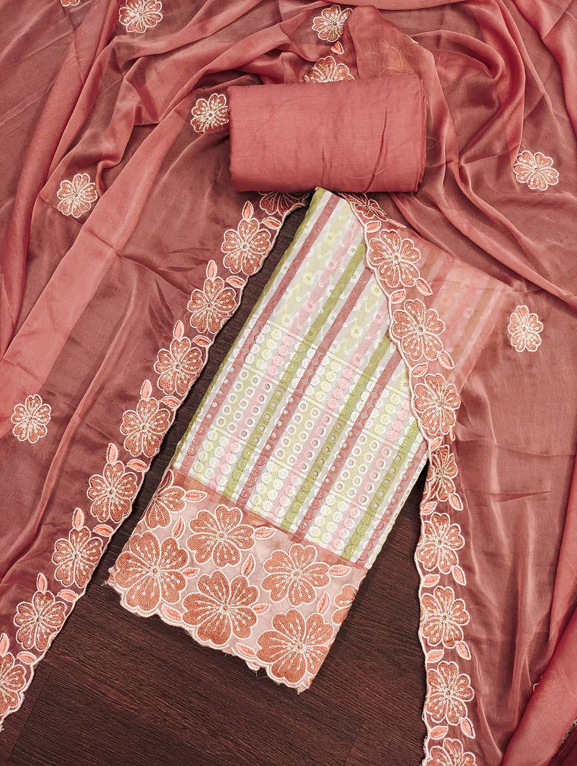 women striped unstitched suit set