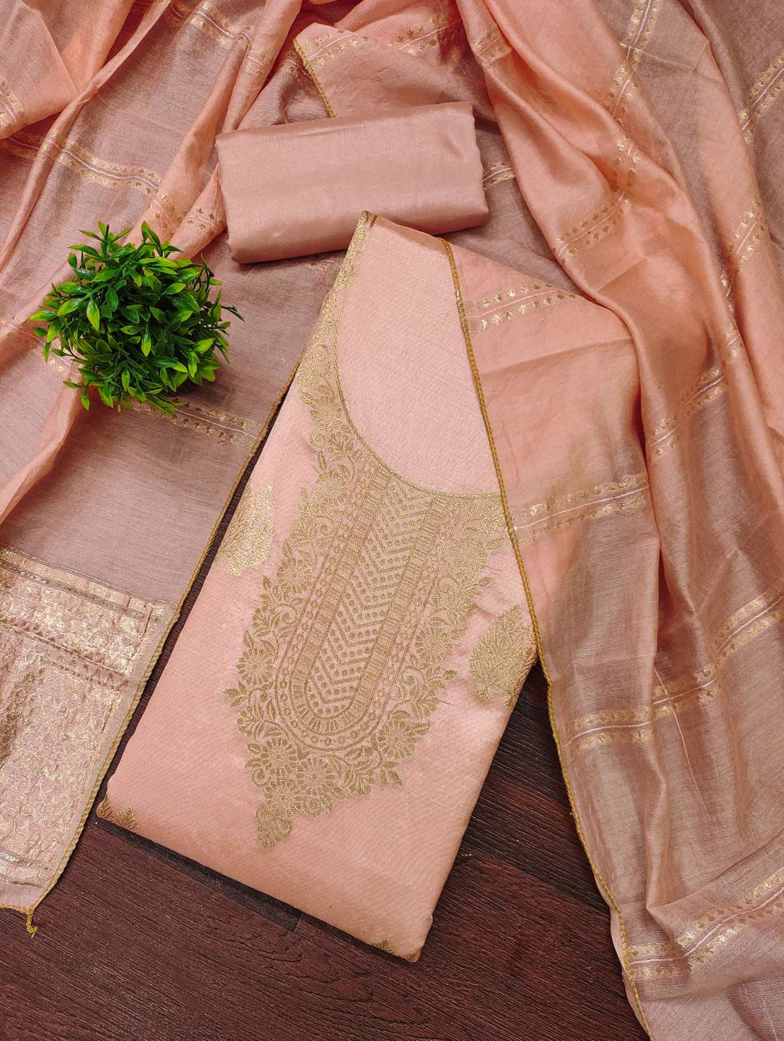 women self design unstitched suit set