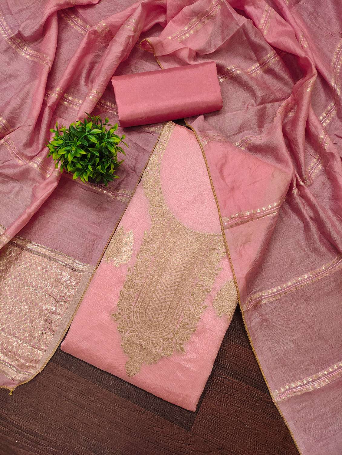 women self design unstitched suit set