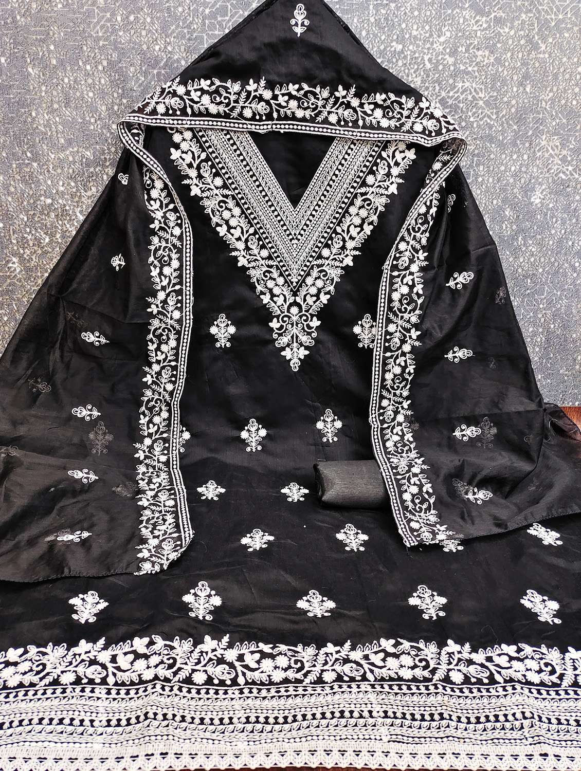 Women Solid With Work Unstitched Suit Set - 22431918 -  Standard Image - 2