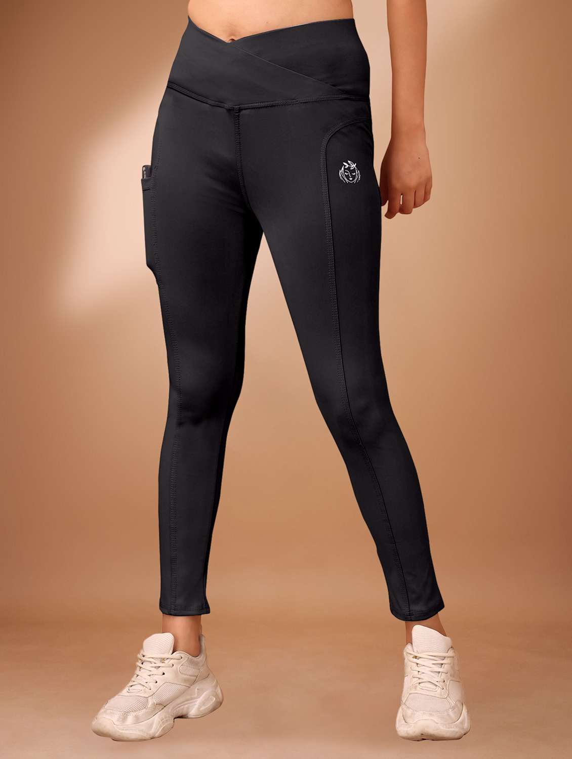 women solid mid rise yoga pants