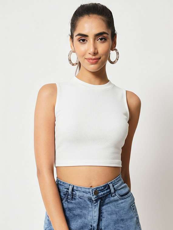 women solid sleeveless crop top
