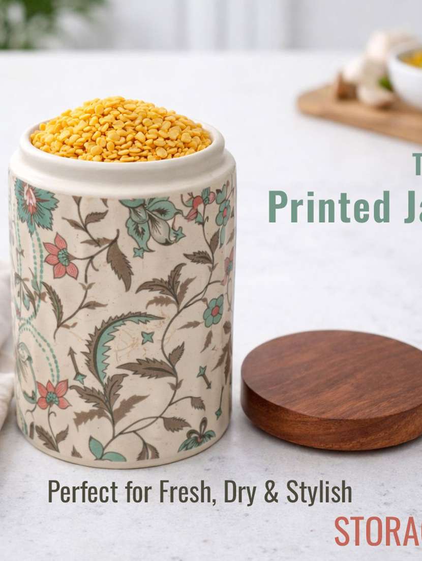 kitchen utility container - 22435958 -  Standard Image - 2