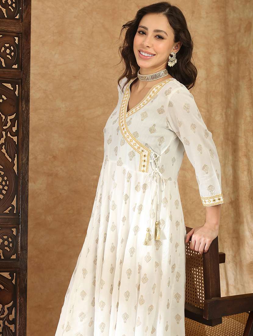 women off white kurta pant set - 22438507 -  Standard Image - 2