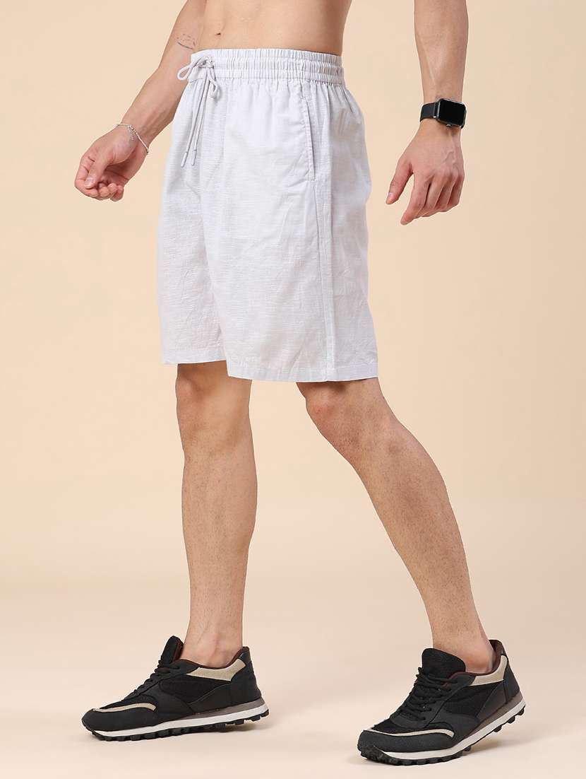 men solid mid rise regular fit shorts - 22439011 -  Standard Image - 2