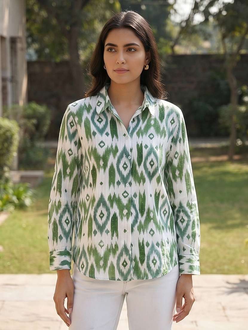 women printed collared regular shirt