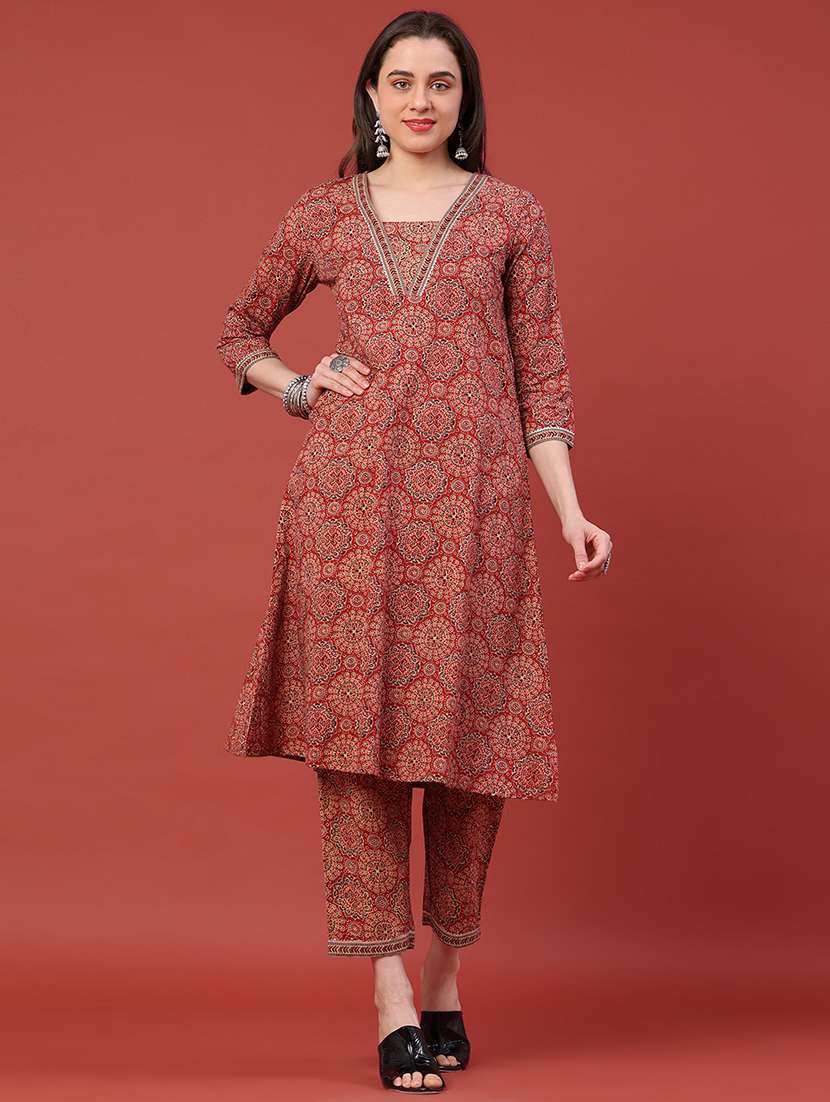 women printed three quarter sleeve kurta pant set - 22439510 -  Standard Image - 2