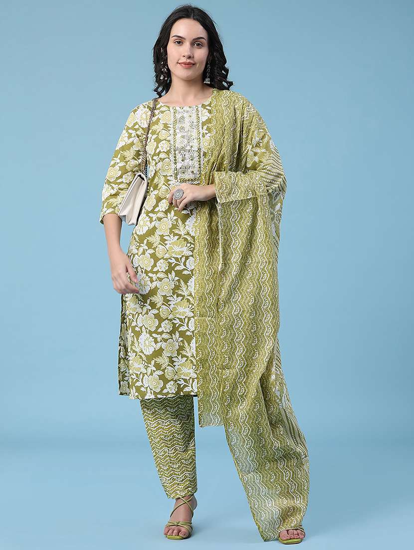 women printed three quarter sleeves kurta pant set with dupatta
