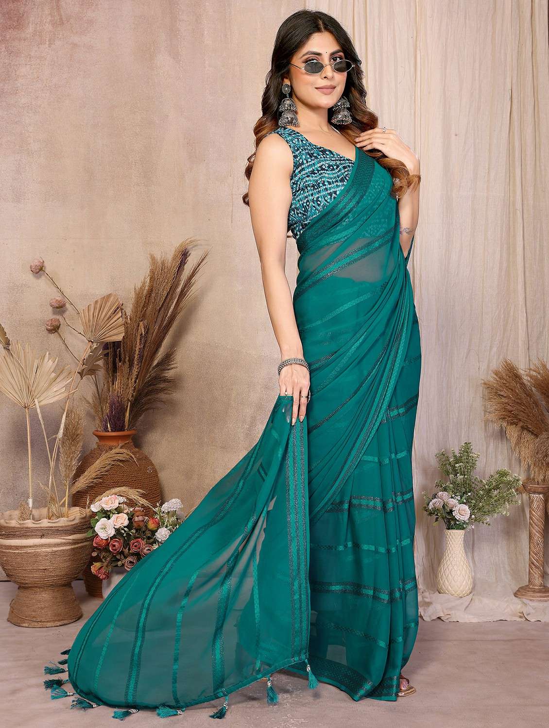 women self design plain saree with blouse - 22439660 -  Standard Image - 2