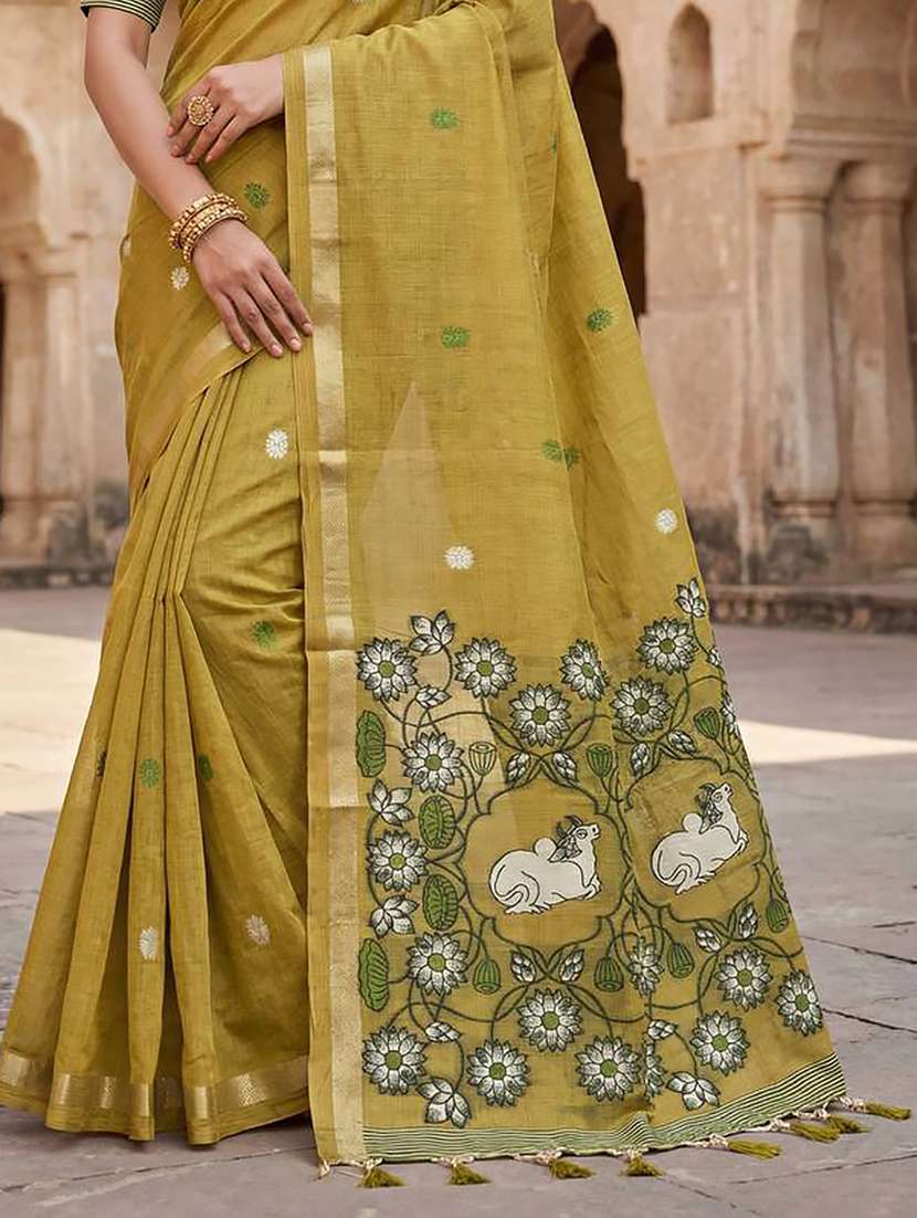 women floral printed saree with blouse - 22439731 -  Standard Image - 2