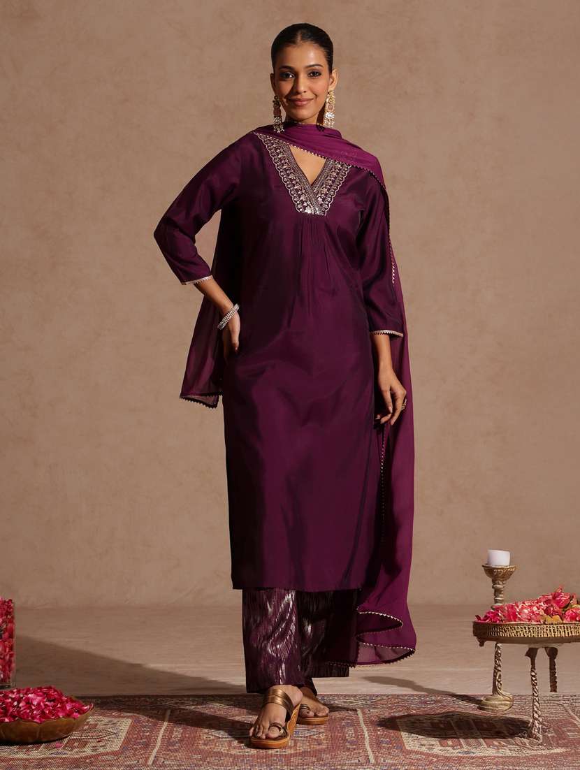 women purple kurta dupatta set