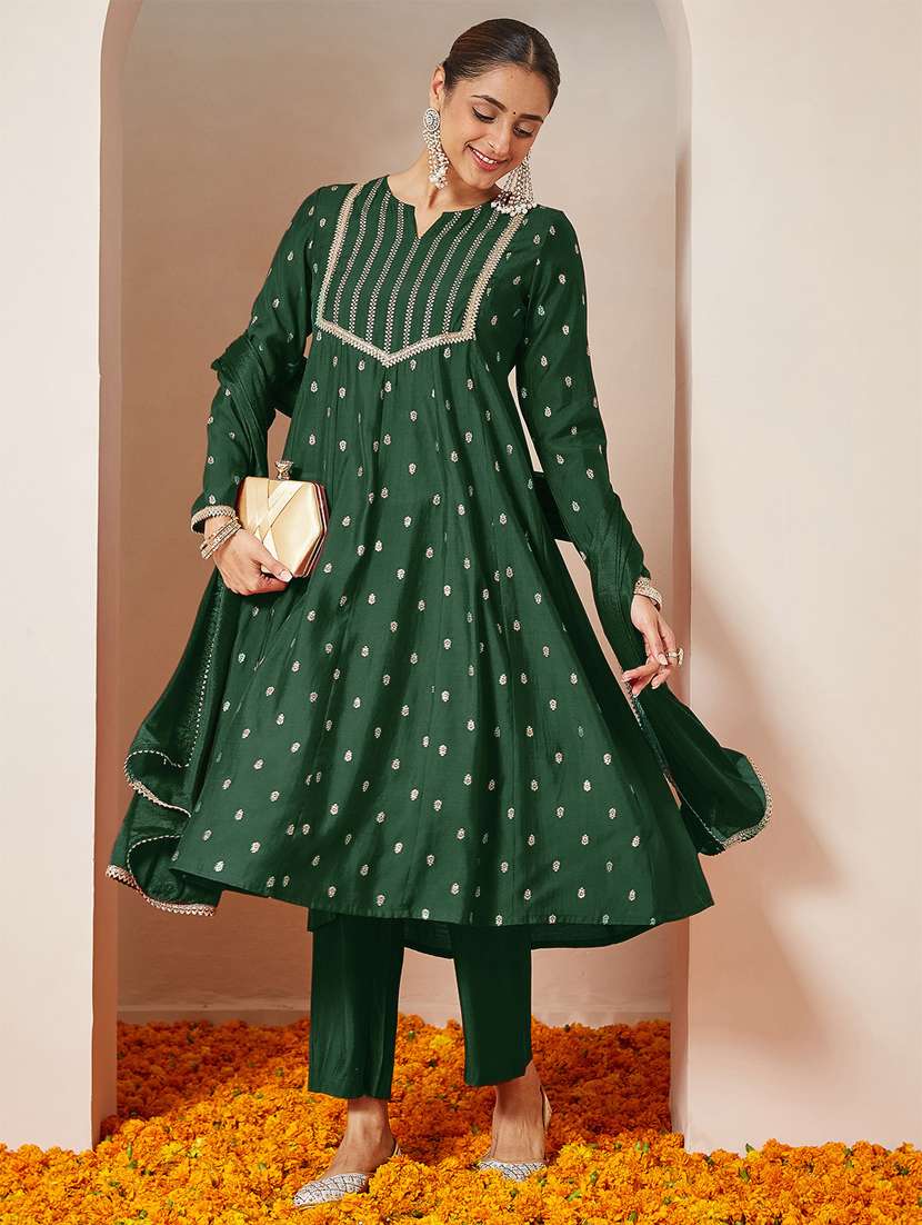 women green kurta dupatta set