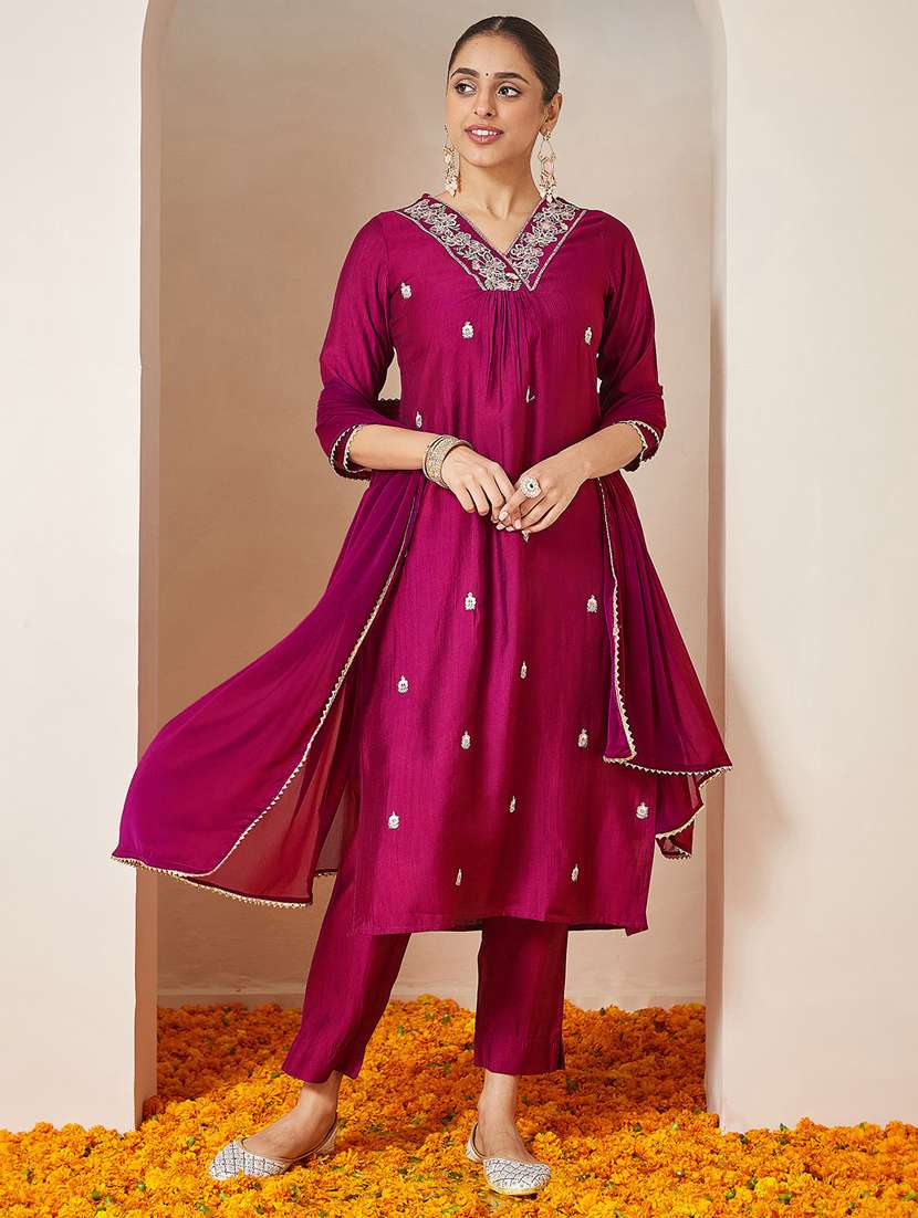 women pink kurta dupatta set - 22439889 -  Standard Image - 2