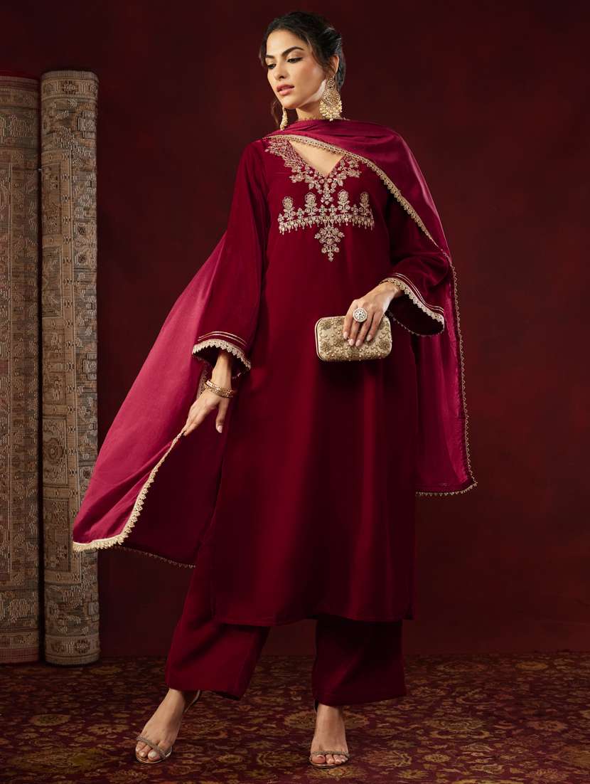 women red kurta dupatta set - 22439915 -  Standard Image - 2