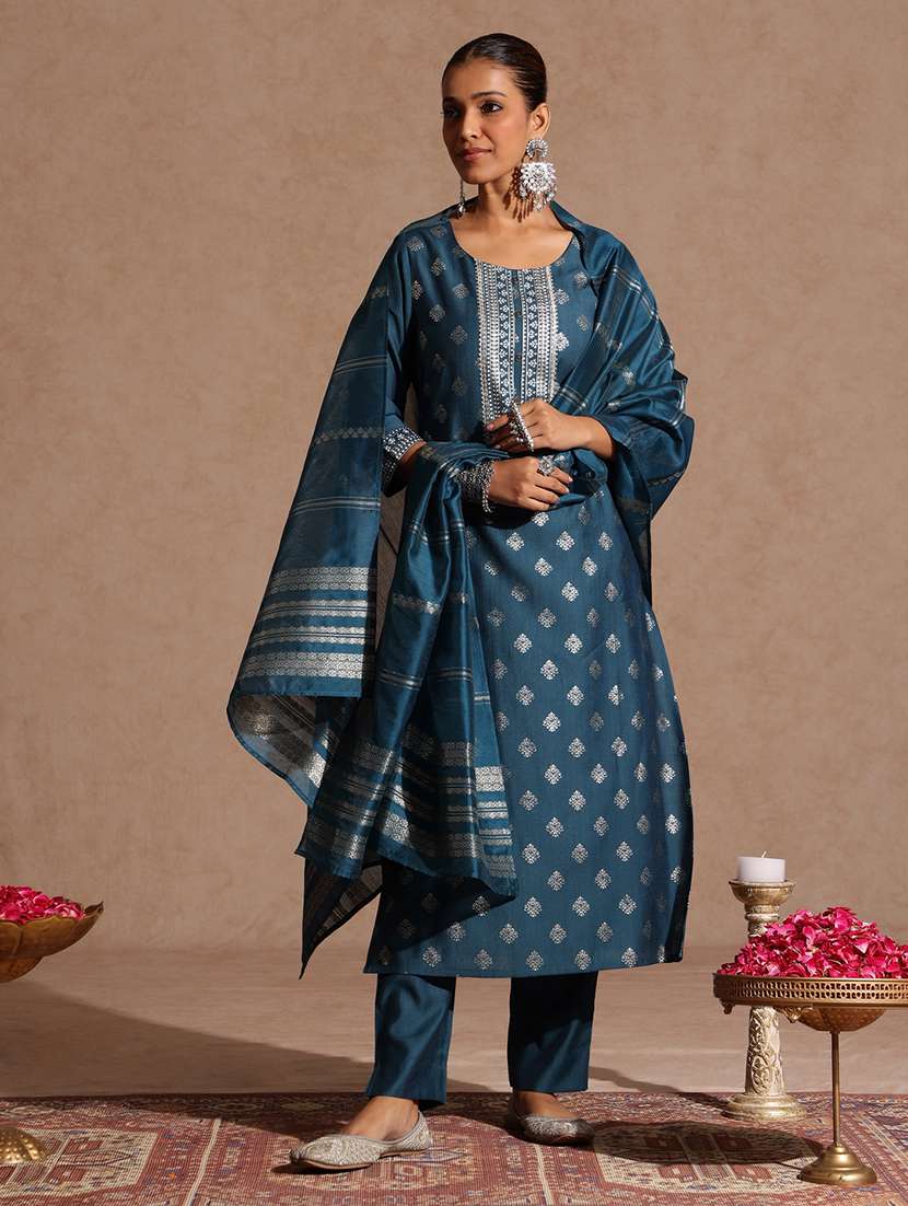 women teal kurta dupatta set