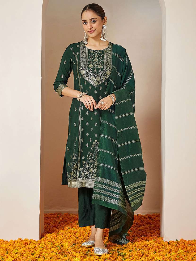 women bottle green kurta dupatta set