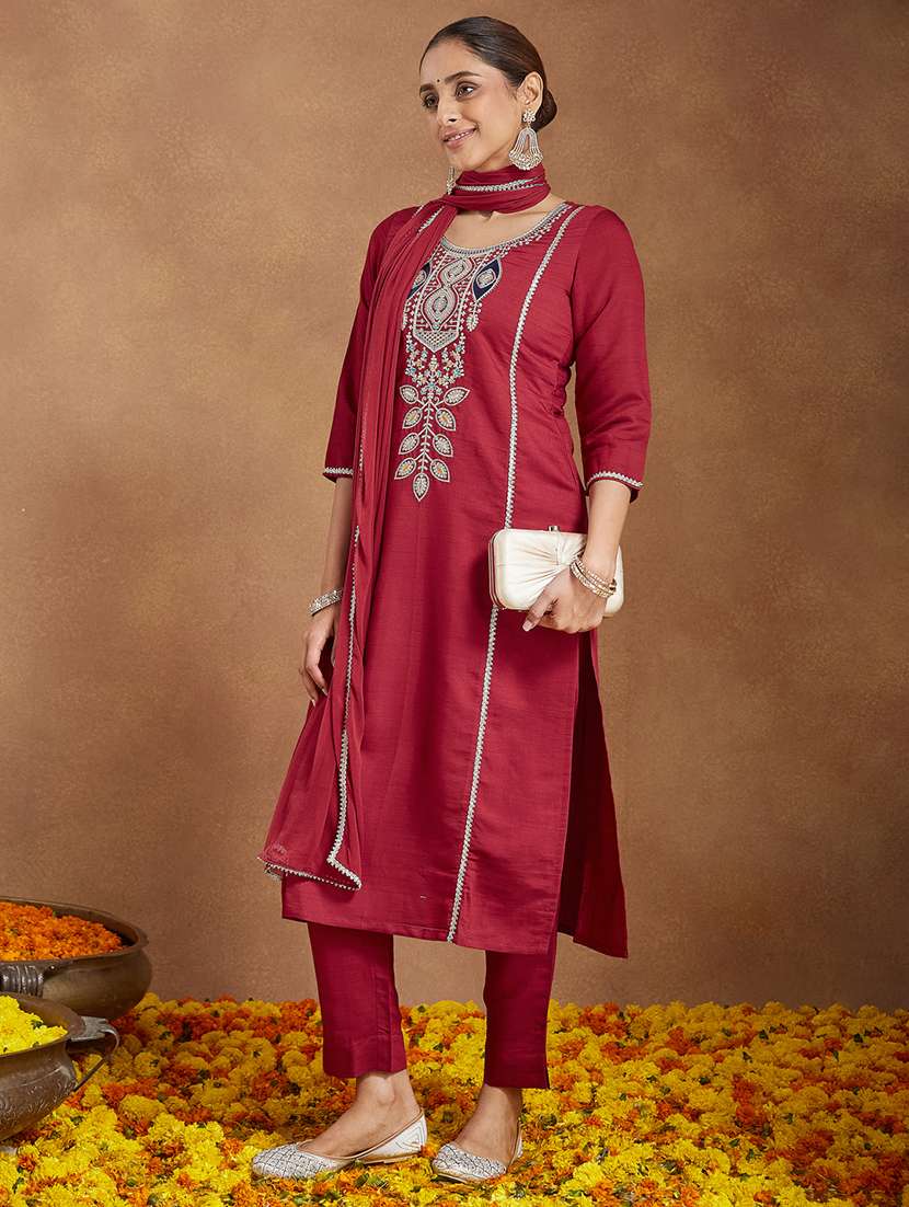 women maroon kurta dupatta set - 22439972 -  Standard Image - 2