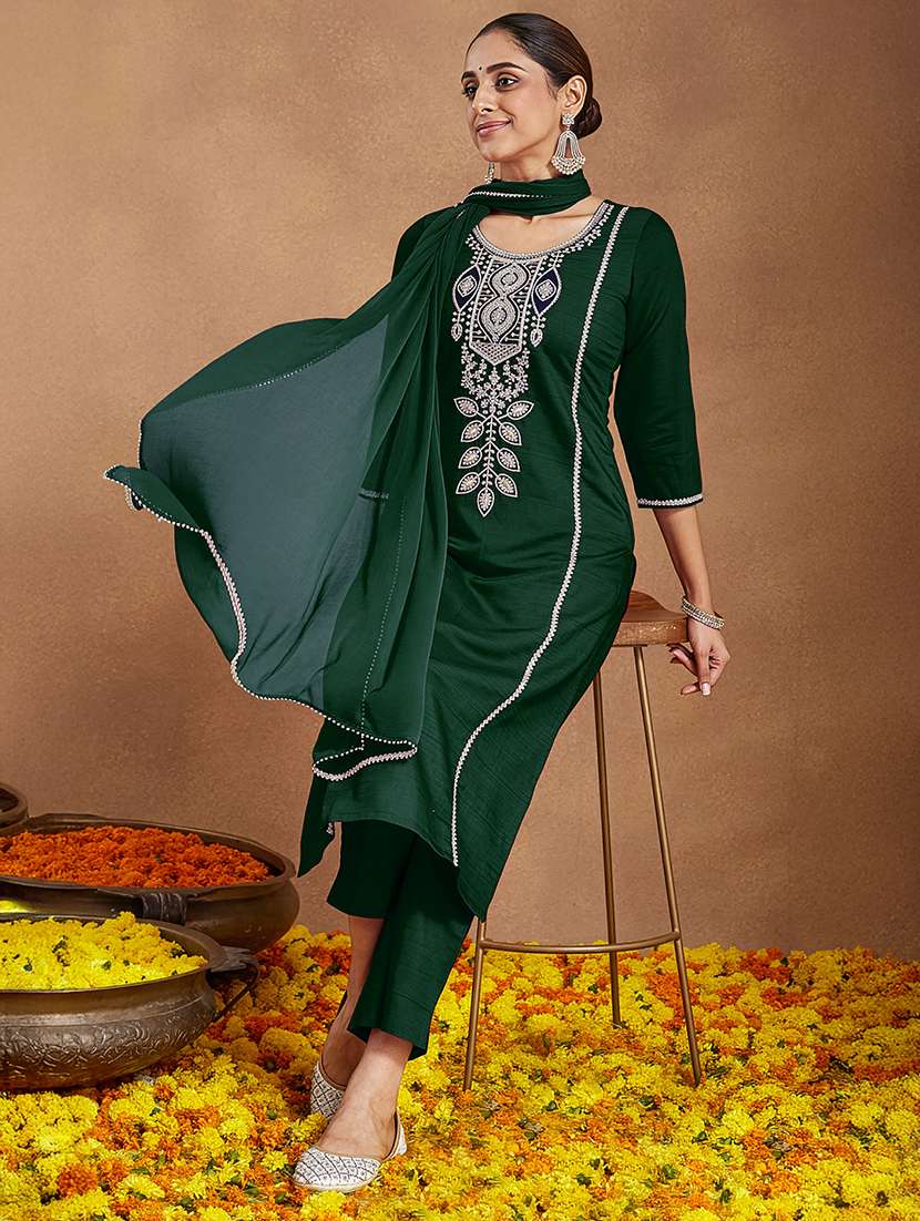women bottle green kurta dupatta set