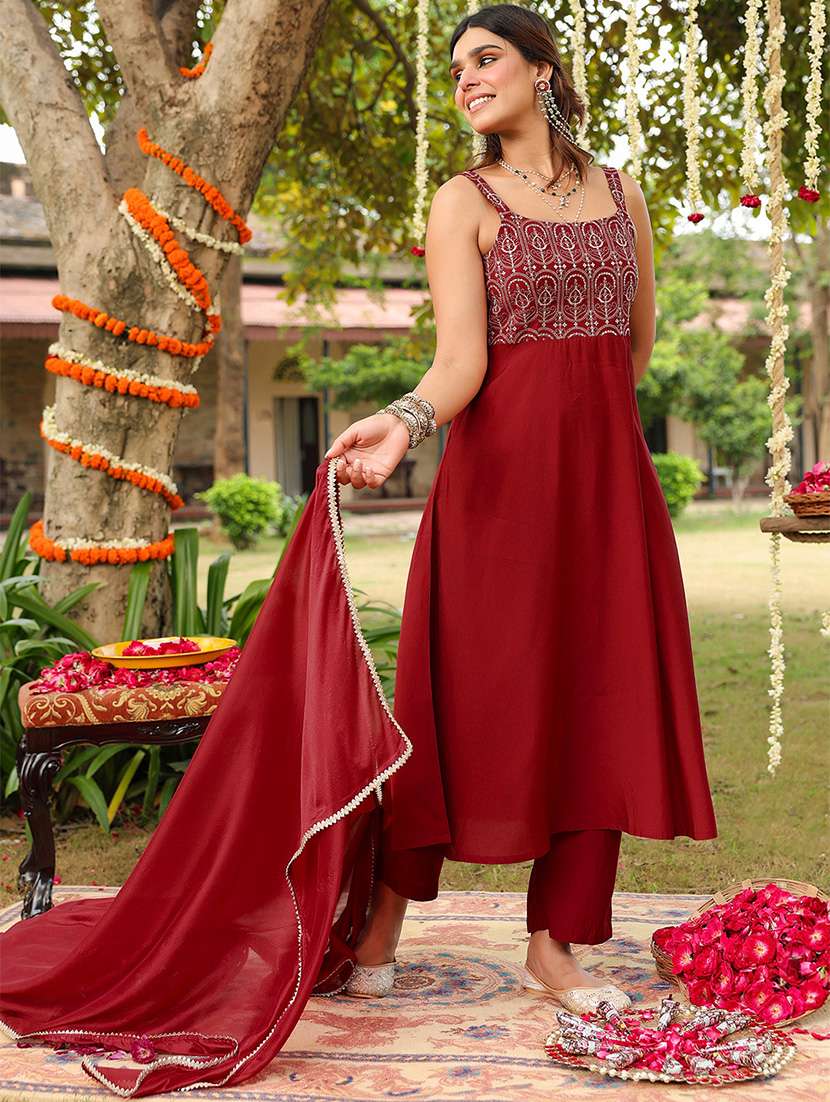 women maroon kurta pant set - 22440046 -  Standard Image - 2