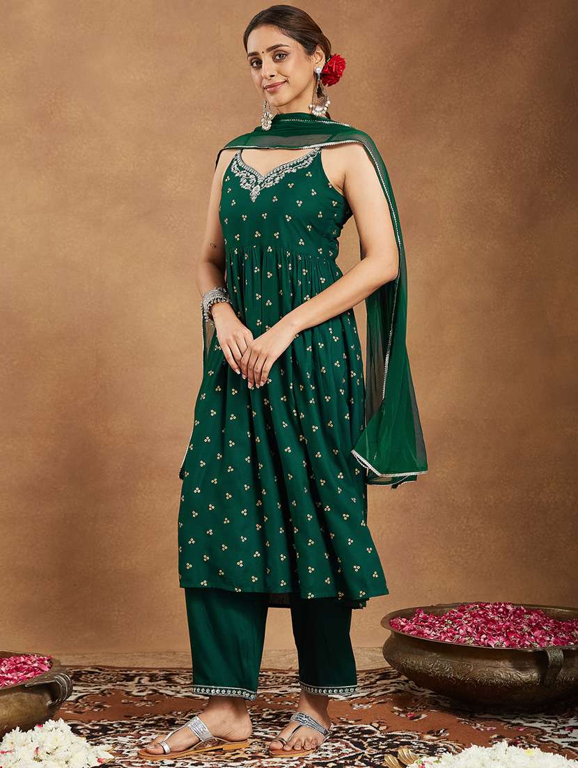women green kurta pant set - 22440056 -  Standard Image - 2