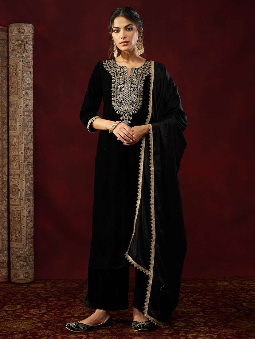women black kurta dupatta set