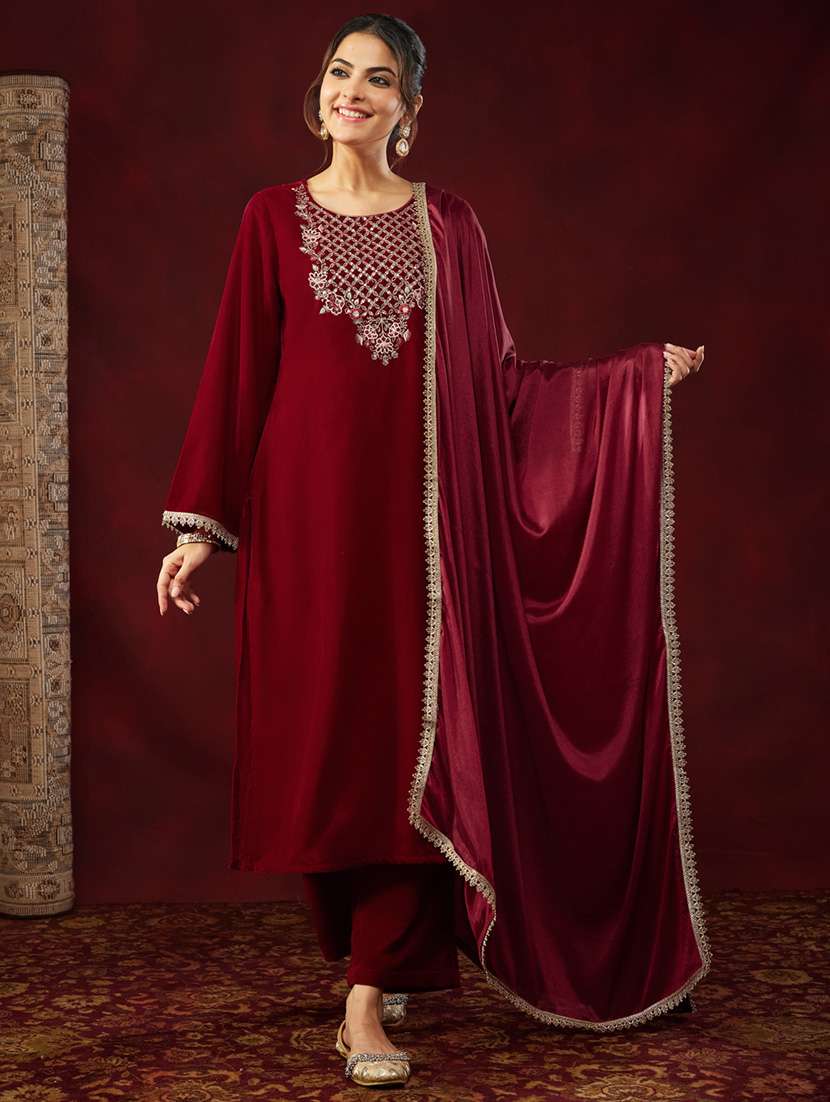 women red kurta dupatta set