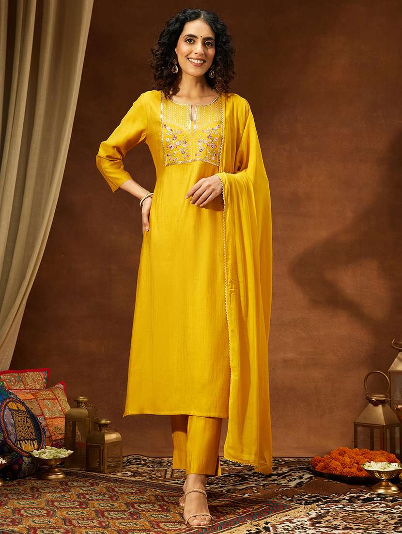 women mustard kurta dupatta set