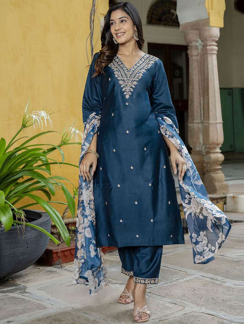 women solid with work three quarter sleeve kurta pant with dupatta set - 22440106 -  Standard Image - 2