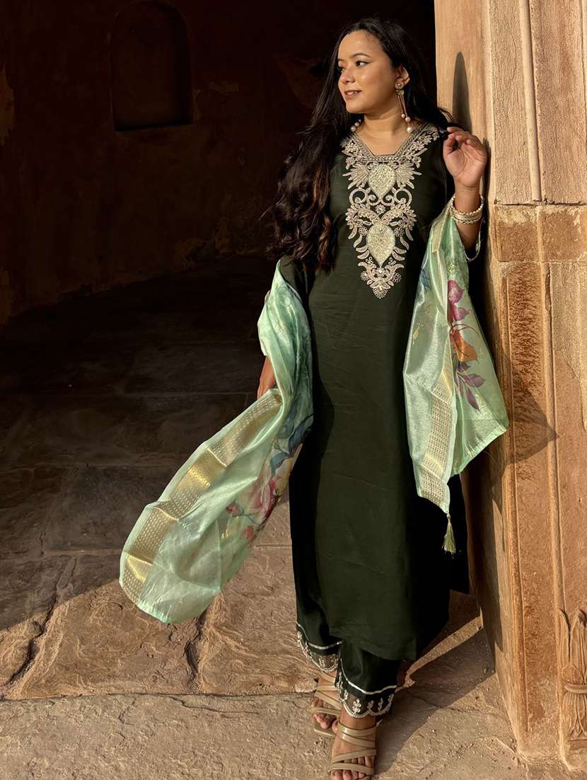 women solid with work three quarter sleeve kurta pant with dupatta set - 22440133 -  Standard Image - 2