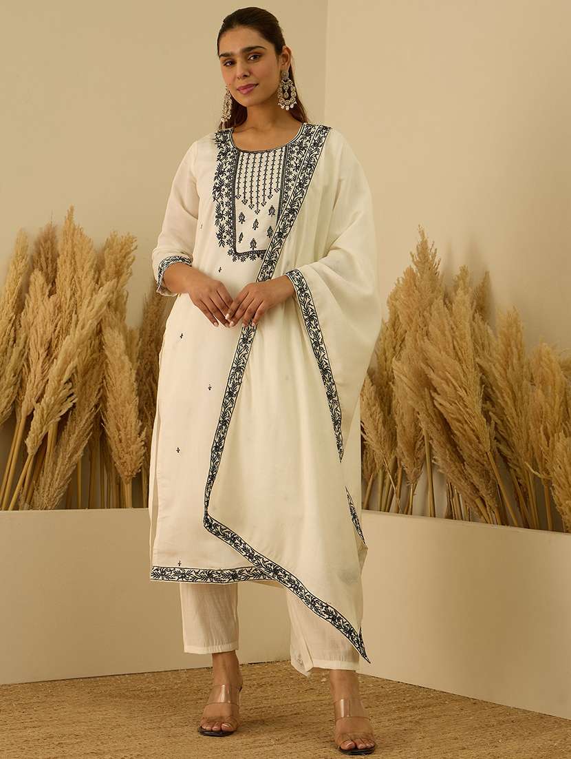 women solid with work three quarter sleeve kurta pant with dupatta set