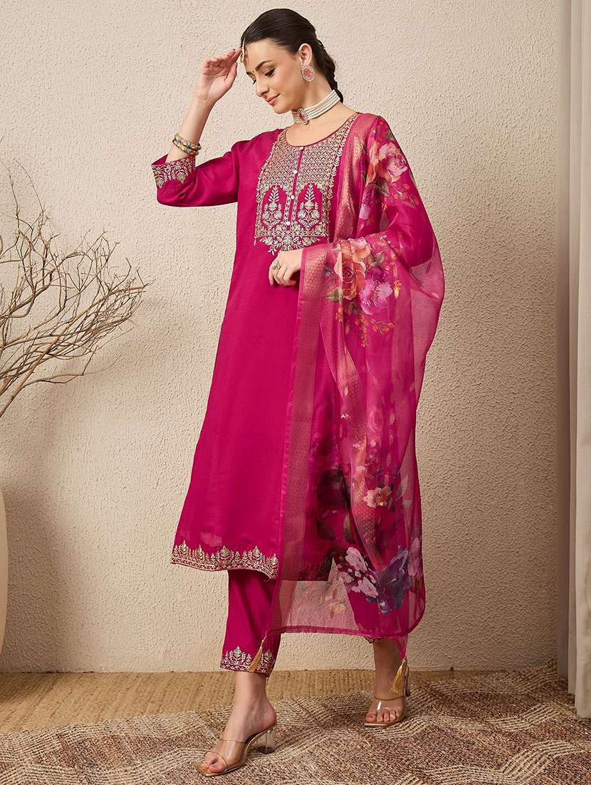 women solid with work three quarter sleeve kurta pant with dupatta set
