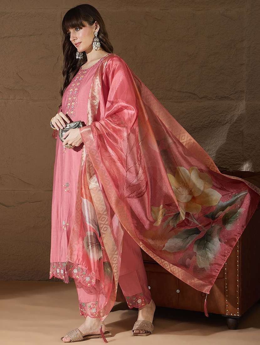 women self design pink kurta dupatta set - 22440169 -  Standard Image - 2