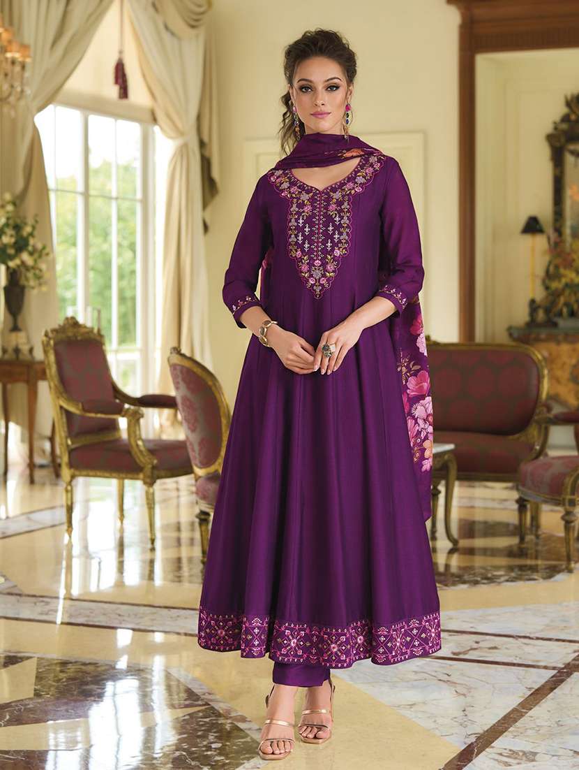 women self design purple kurta dupatta set