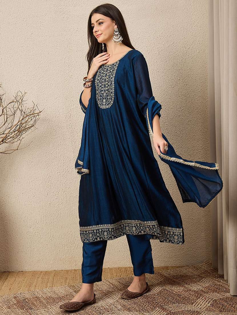 women self design black kurta dupatta set - 22440227 -  Standard Image - 2