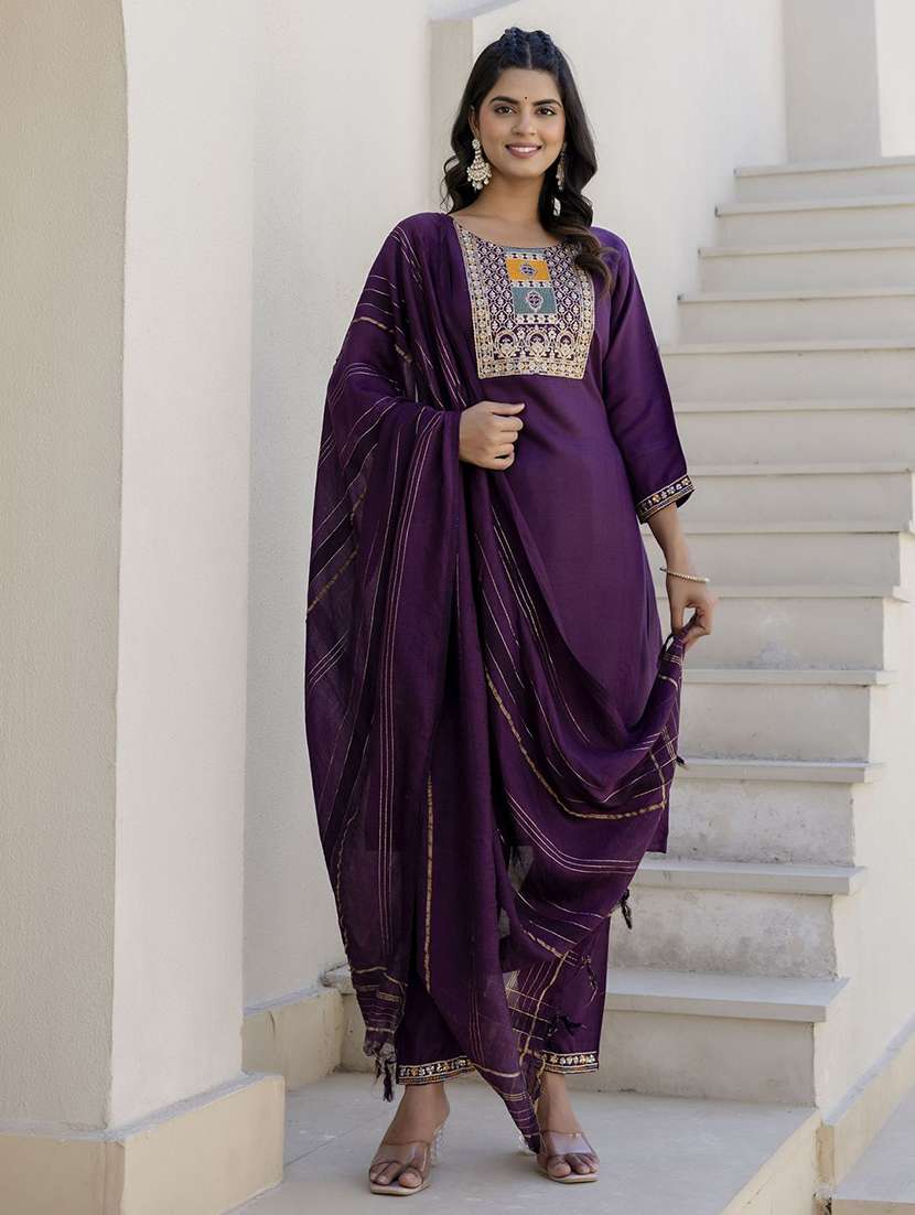 women solid with work three quarter sleeve kurta pant with dupatta set