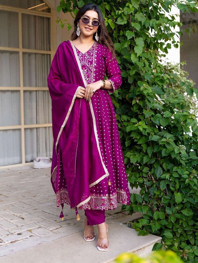 women purple kurta dupatta set - 22440337 -  Standard Image - 2