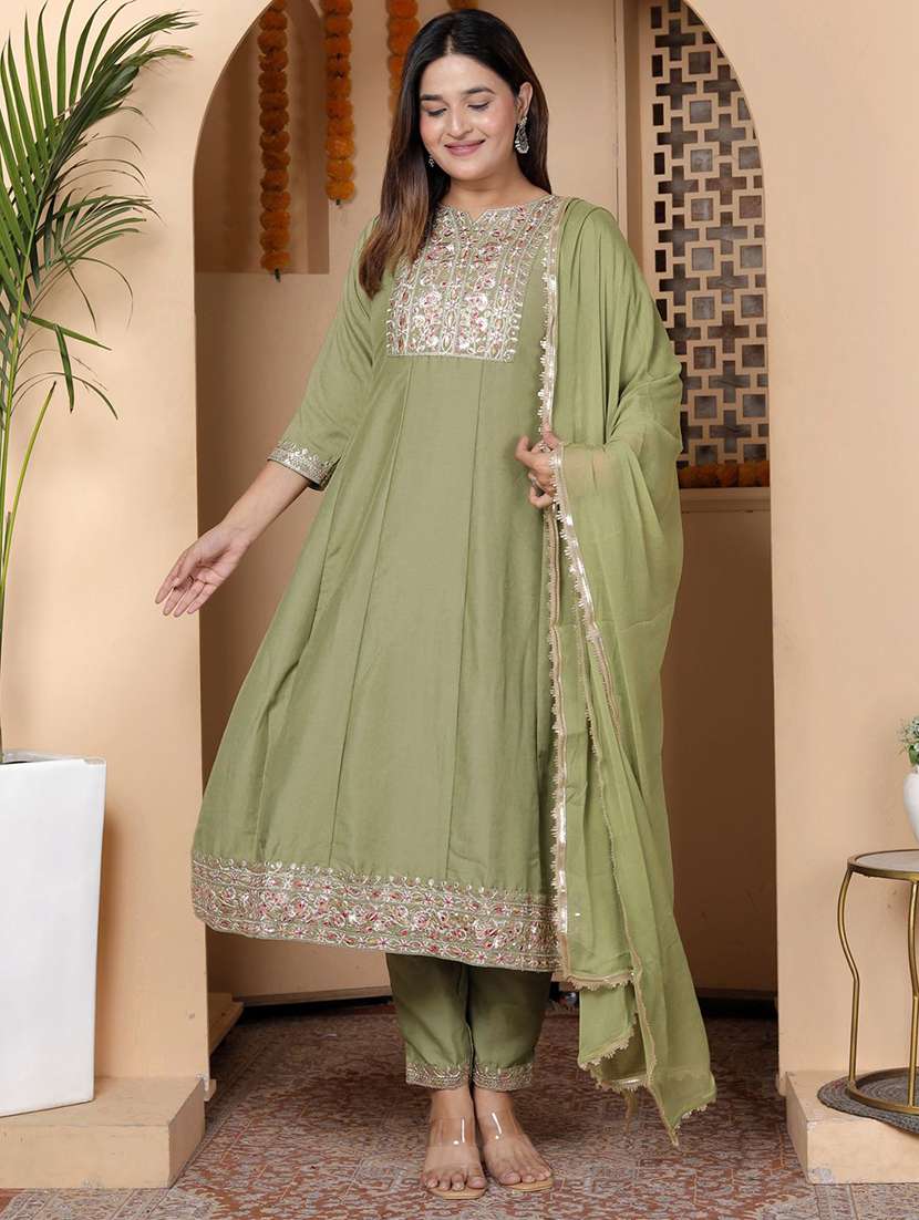 women green kurta dupatta set