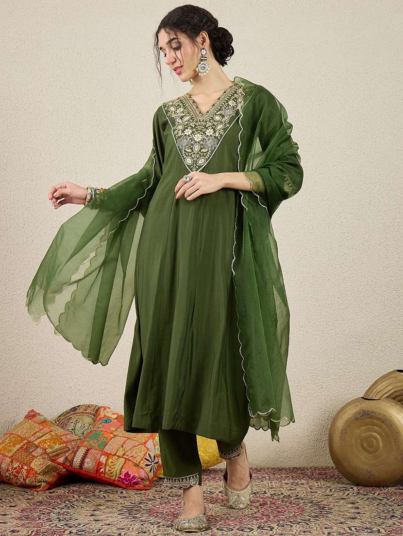 Women Green Kurta Dupatta Set - 22440371 -  Standard Image - 2