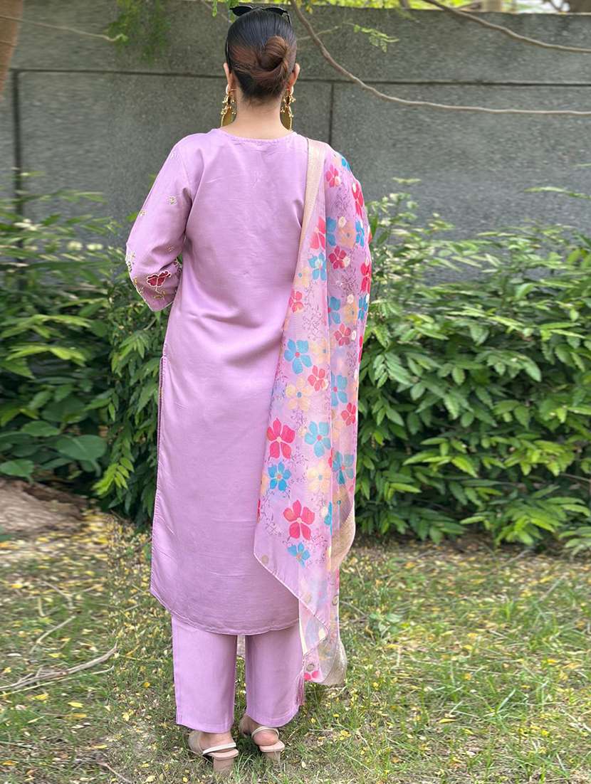 Women Purple Kurta Dupatta Set - 22440372 -  Standard Image - 2