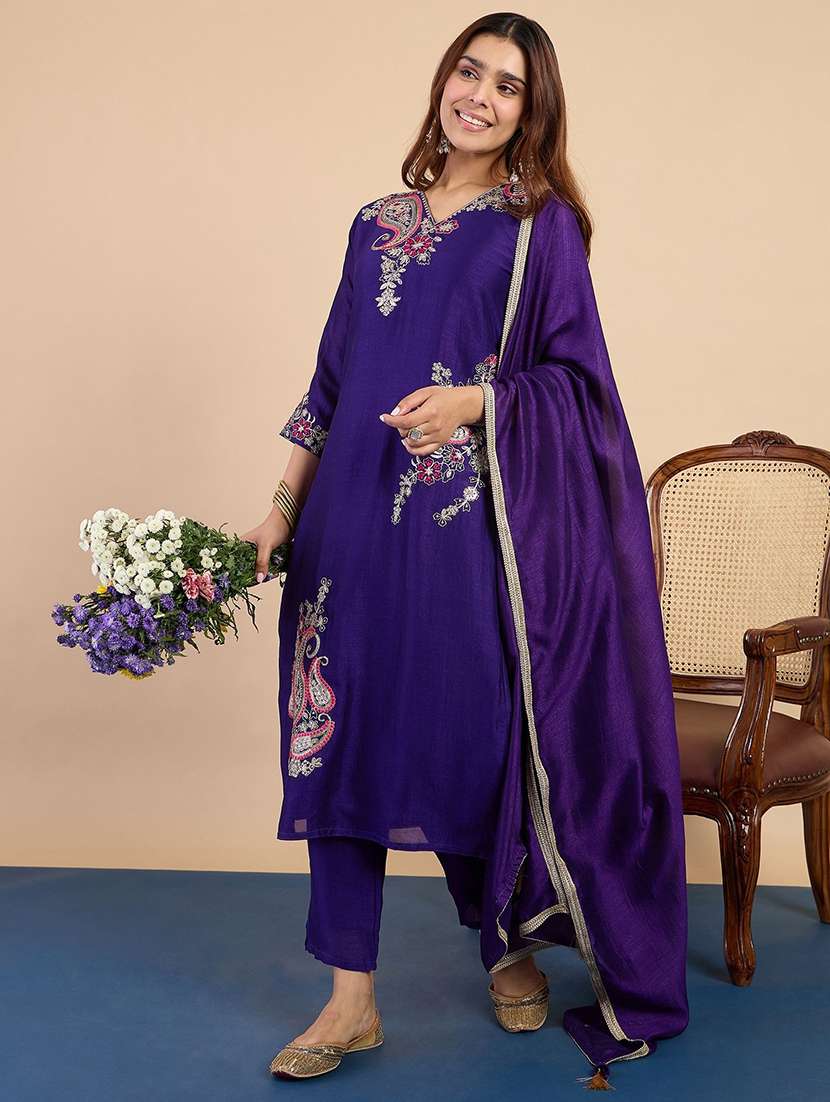 women solid with work three quarter sleeve kurta pant with dupatta set