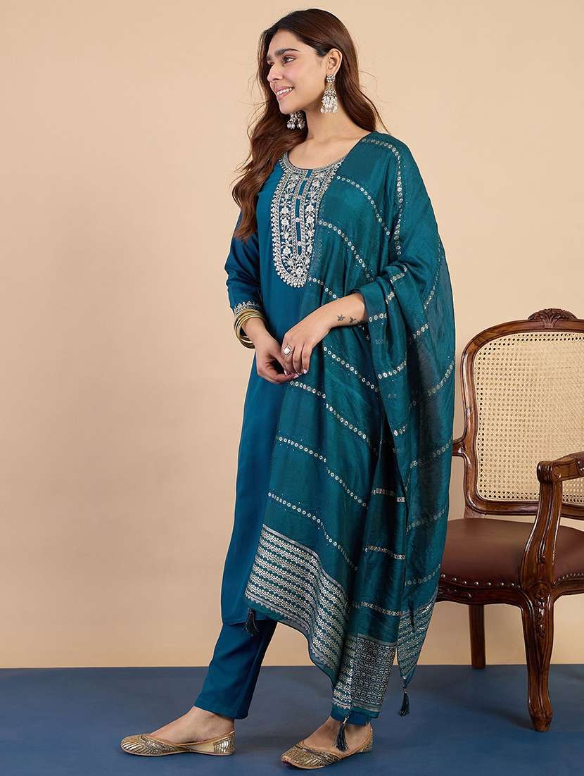 women solid with work three quarter sleeve kurta pant with dupatta set - 22440434 -  Standard Image - 2