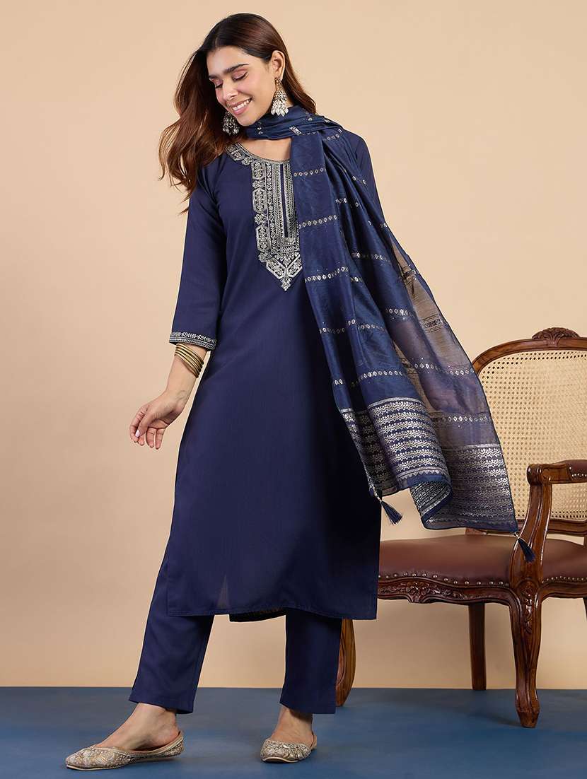 women solid with work three quarter sleeve kurta pant with dupatta set