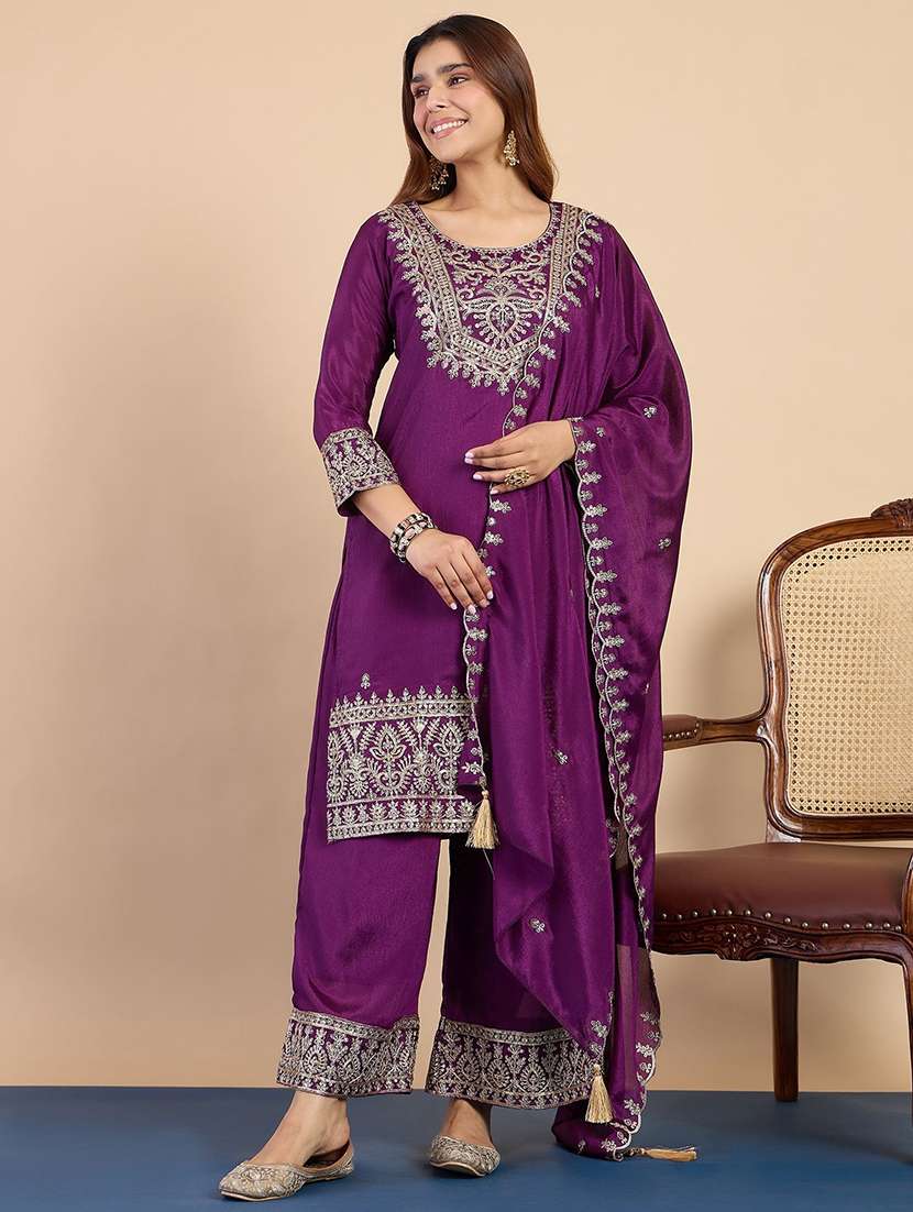 women purple kurta dupatta set