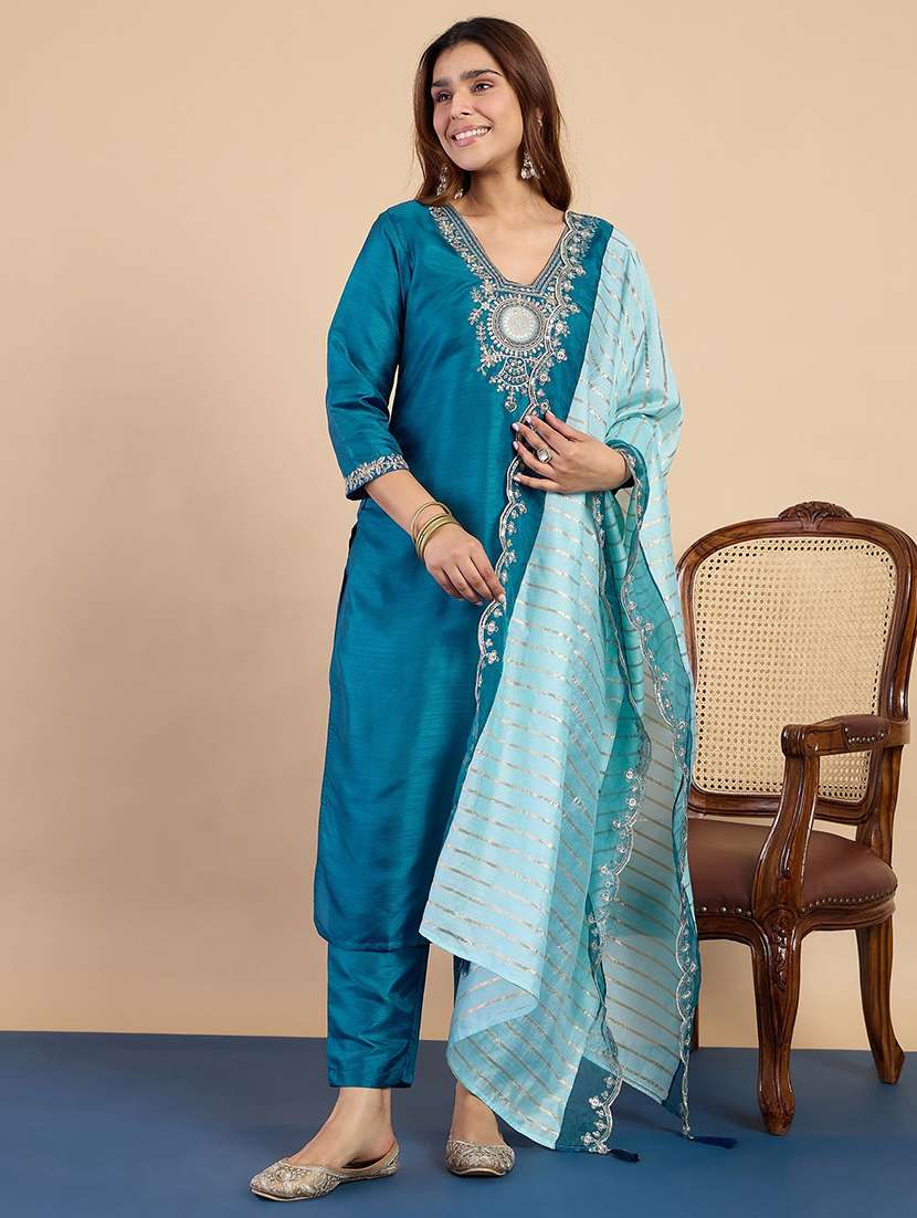 women self design blue kurta dupatta set