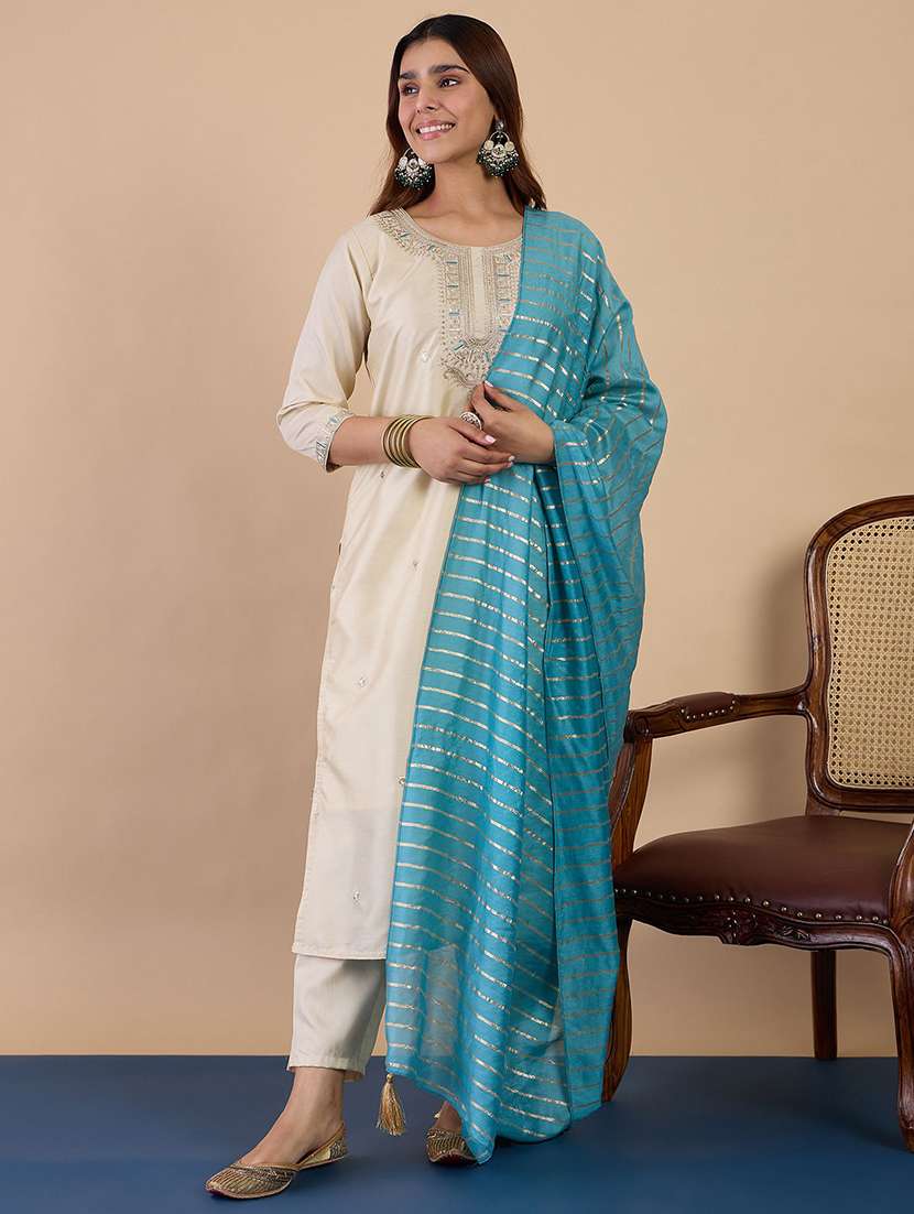 women self design white kurta dupatta set